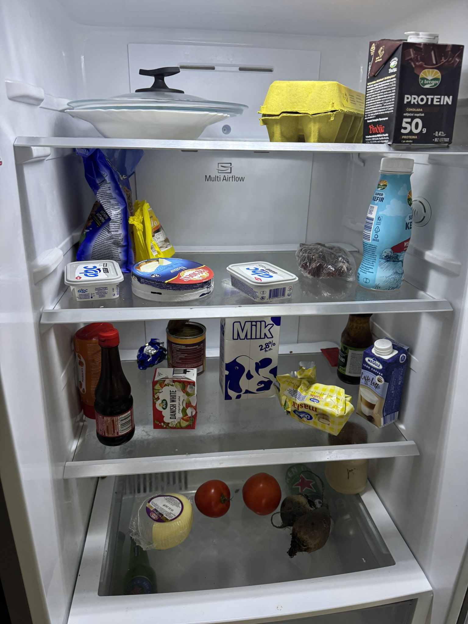 Fridge Menu Idea: Detailed Recipe with Simple Infographic - AI generated image